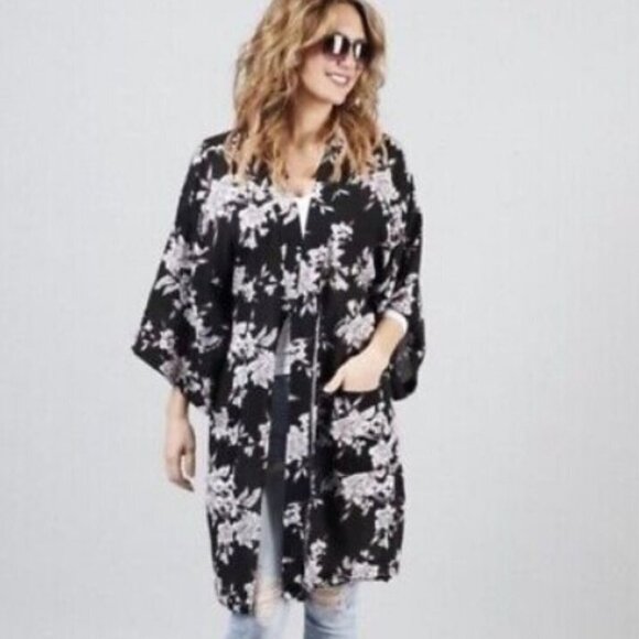 Spiritual Gangster Women's Floral Kimono Cardigan - Picture 1 of 7